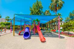 VON RESORT GOLDEN BEACH Mini Club